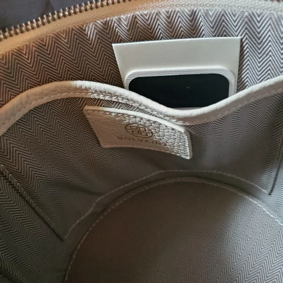 BOLVAINT Mireille cream leather bucket bag - Picture 3 of 5